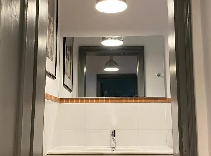 Maly W Gorach Sowich בית נופש *