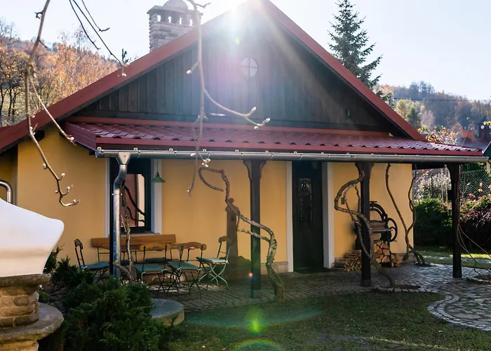 Maly W Gorach Sowich בית נופש *